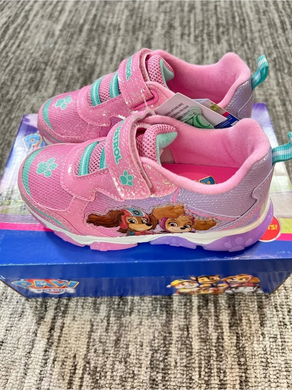 GIRLS' NICKELODEON KID PAW PATROL LIGHT-UP SHOES SIZE 10